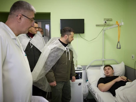 Зеленський і Моравецький відвідали поранених українських захисників