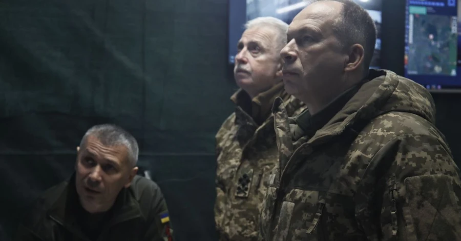 Генерал-полковник Сырский посетил воинские части Сил обороны, которые защищают Бахмут