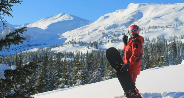 Рятувальники ДСНС майже добу шукали заблукалих туристів у Карпатах
