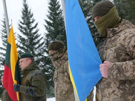 В Литве состоялся выпуск украинских инструкторов по огневой подготовке - впервые в истории ВСУ