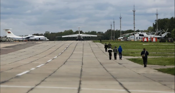 У Білорусі пролунали вибухи на військовому аеродромі - пошкоджено російський літак