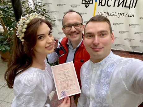 Депутатская свадьба: Ярослав Железняк женился на Ольге Коваль