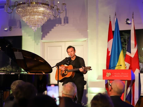 Святослав Вакарчук во время концерта в Лондоне собрал 147 млн гривен помощи Украине 
