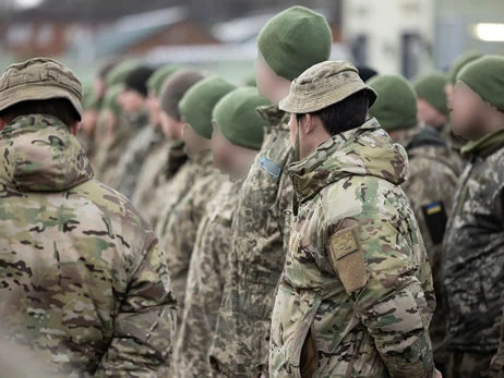 В Україні затвердили новий рівень зарплати військових на 2023 рік