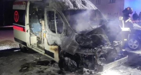 У Польщі підпалили автомобілі 