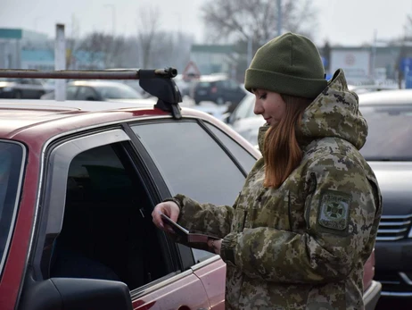 Пропуск через венгерскую границу для украинцев временно заблокирован