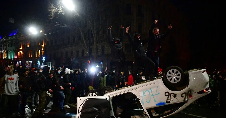У Грузії третій день тривають протести - частину затриманих випустили із СІЗО