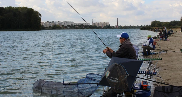 Нові умови рибальства: «квиток» дозволить ловити понад норму
