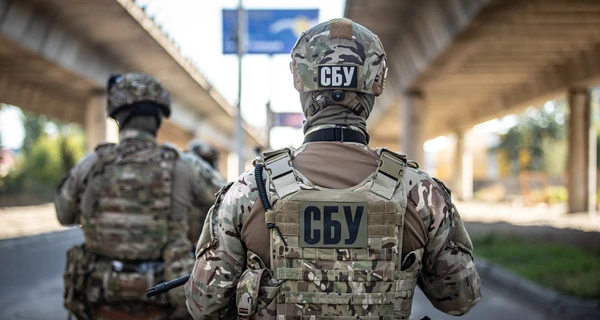 В Україну намагалися завезти 37 мільйонів гривень готівки у валізах