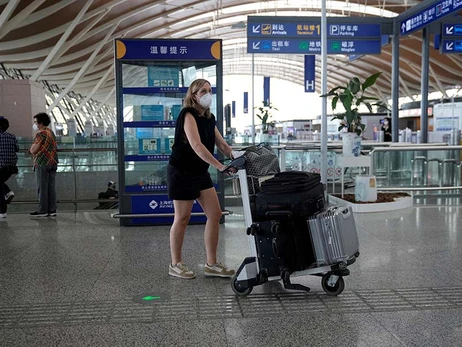 Китай возобновит выдачу виз для иностранцев