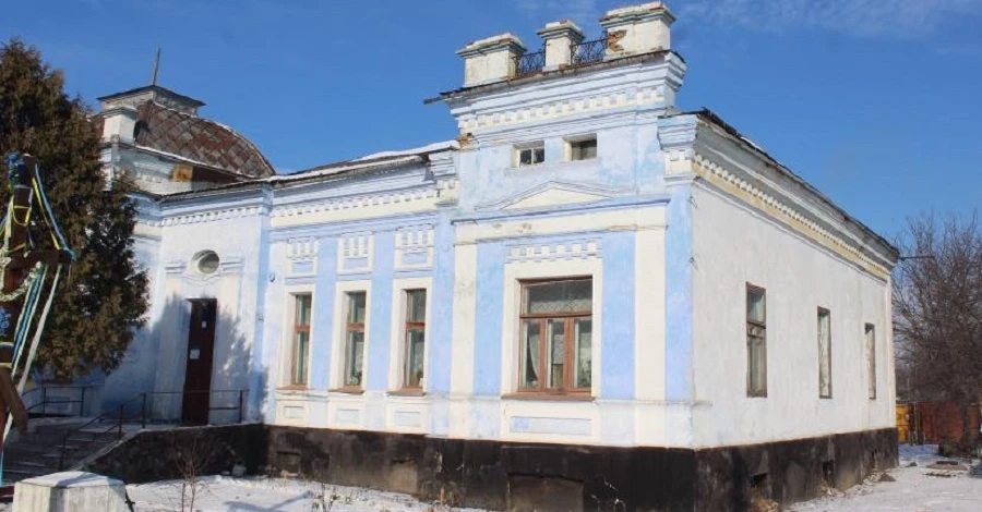 Львів'янка через Prozorro купила столітній палац на Хмельниччині