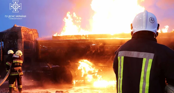 На АЗС у Борисполі горів бензовоз із 10 000 літрів пального