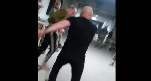 Офіцер, що побив строковика, знаходиться під цілодобовим домашнім арештом