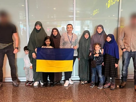 ГУР освободила из плена в Сирии двух украинок и шестерых детей