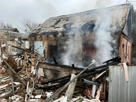 Атака дронами по Новомосковску: разрушены дома, возник пожар на предприятии 