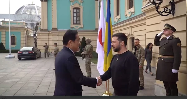 Зеленский встретился в Киеве с премьер-министром Японии
