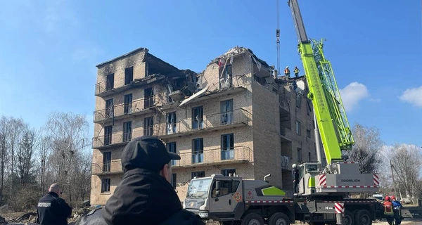 У зруйнованому Росією гуртожитку на Київщині знайшли четвертого загиблого