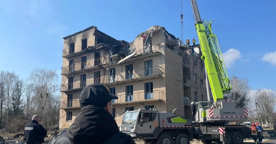У зруйнованому Росією гуртожитку на Київщині знайшли четвертого загиблого
