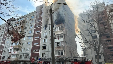 Российский ракетный удар по жилой 9-этажке в Запорожье