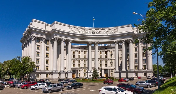 МЗС ініціюватиме санкції проти румунської сенаторки, що запропонувала анексію частини України