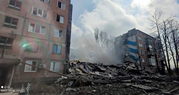 Зранку Росія нанесла чотири авіаудари по Авдіївці, зокрема, по двох багатоповерхівках