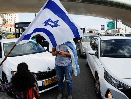 Закриваються аеропорти та посольства: Ізраїль збунтувався проти судової реформи