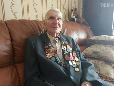 100-летний киевлянин раскрыл секрет своего долголетия: По утрам пью кофе и ем мед с орехами