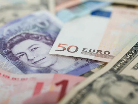 Курс валют в Україні на 4 квітня: скільки коштують долар, євро та злотий