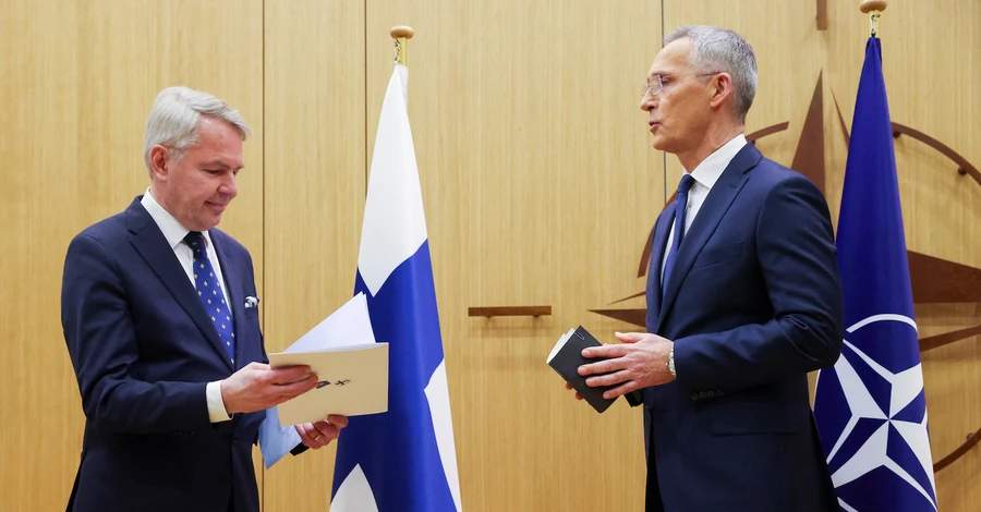 Глава МЗС Фінляндії підписав історичний документ про вступ до НАТО, попереду - церемонія