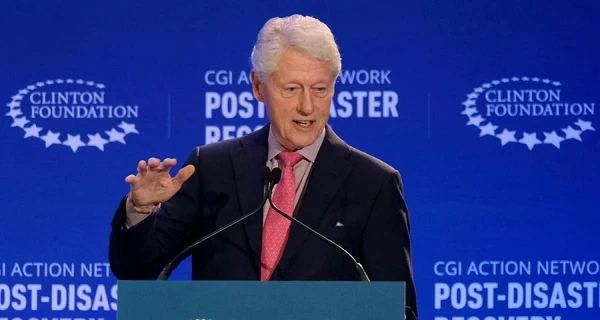 Экс-президент США Клинтон заявил, что сожалеет о ядерном разоружении Украины