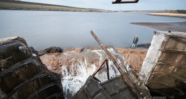 Прорыв дамбы в Краматорске: река Бычок вернулась в свое русло, береговую линию укрепили