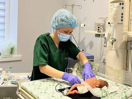 У Рівному хірурги зробили операцію на серці 800-грамовому немовляті