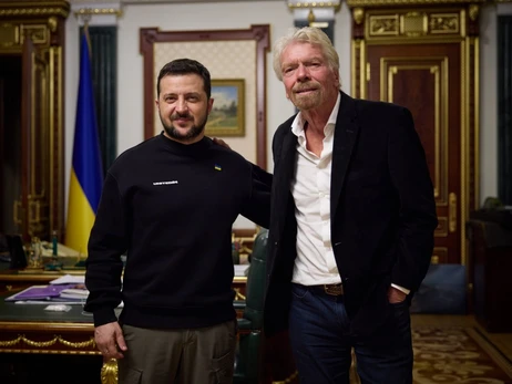 До Києва знову приїхав мільярдер Річард Бренсон - він став амбасадором United24 і зустрівся із Зеленським