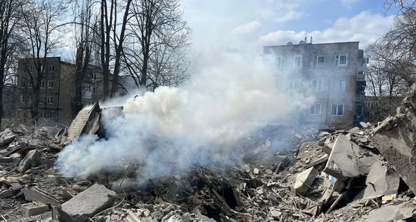 Российские войска нанесли авиаудар по многоэтажке в Авдеевке