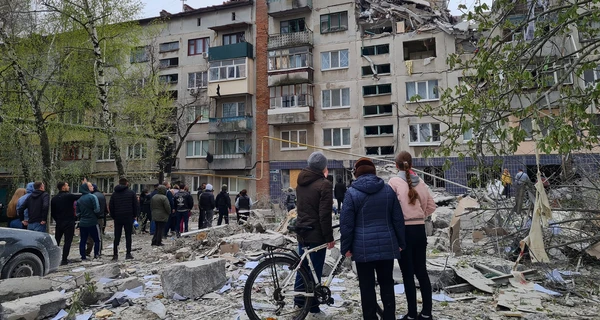 Из-за обстрела жилых кварталов Славянска погибли восемь человек (обновлено)