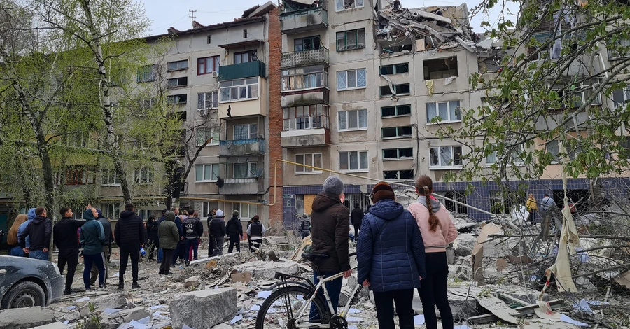 Из-за обстрела жилых кварталов Славянска погибли восемь человек (обновлено)