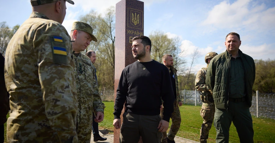 Зеленский посетил границу с Польшей и Беларусью