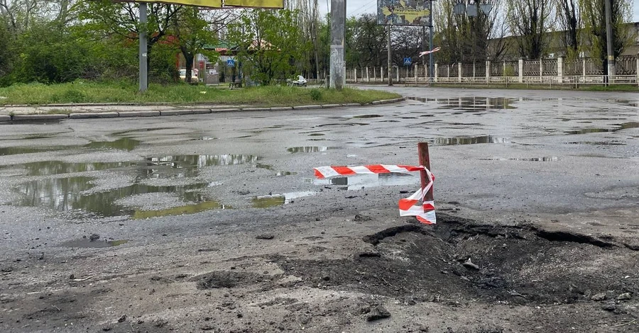 Российские войска обстреляли автобусный парк в Херсоне