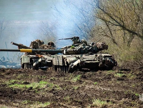 Генштаб: ВСУ уничтожили два склада боеприпасов РФ и отбили более 40 атак на Донбассе
