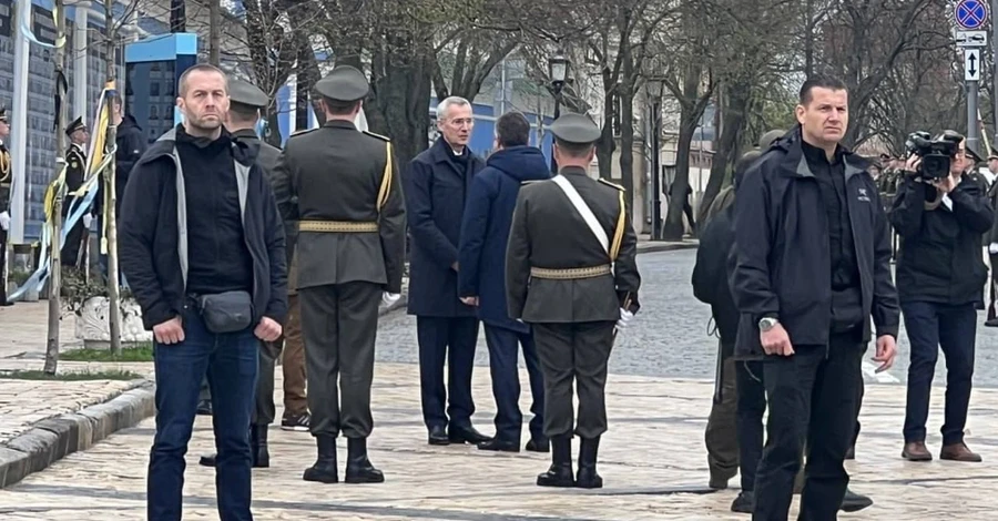 В Киев с визитом прибыл Генсек НАТО Йенс Столтенберг