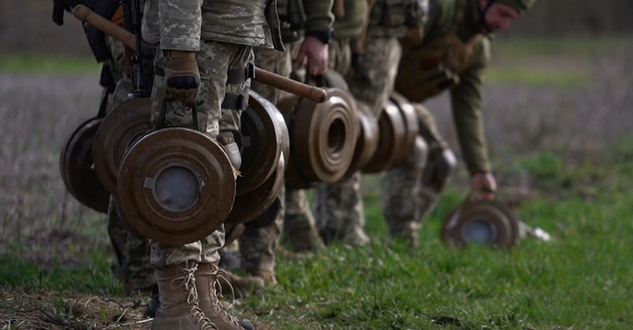 Наев: ВСУ установили тысячи противотанковых мин