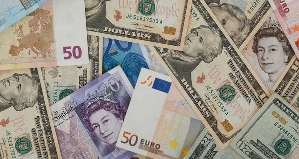 Що робити з доларом прямо зараз: 5 «валютних» порад економіста