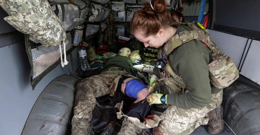 Генштаб: РФ катастрофически не хватает медицинского персонала на поле боя