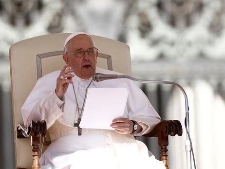 Папа Римський вперше дозволив жінкам голосувати на зборах єпископів