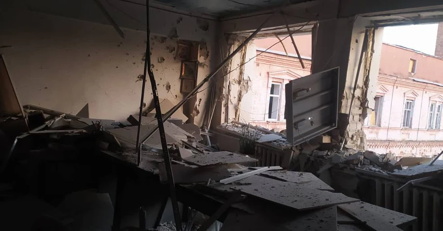 РФ утром обстреляла Харьковщину, разрушен жилой дом