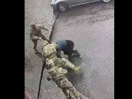 У Черкасах під час вручення повісток виникла бійка, поліція підтвердила інцидент