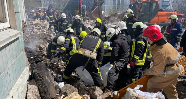 Удар по Умани: 23 погибших, среди них четверо детей