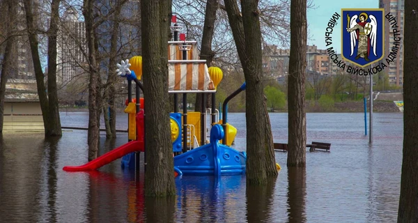 Паводок в Киеве: после трехдневного подъема уровень воды пошел на убыль 