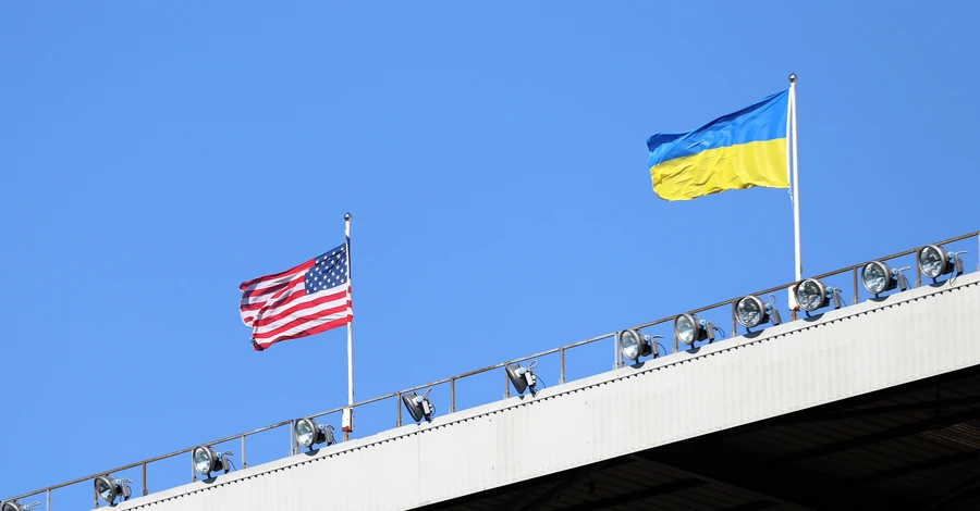 Україна отримала від США грант на 1,25 млрд доларів - гроші отримають пенсіонери та переселенці