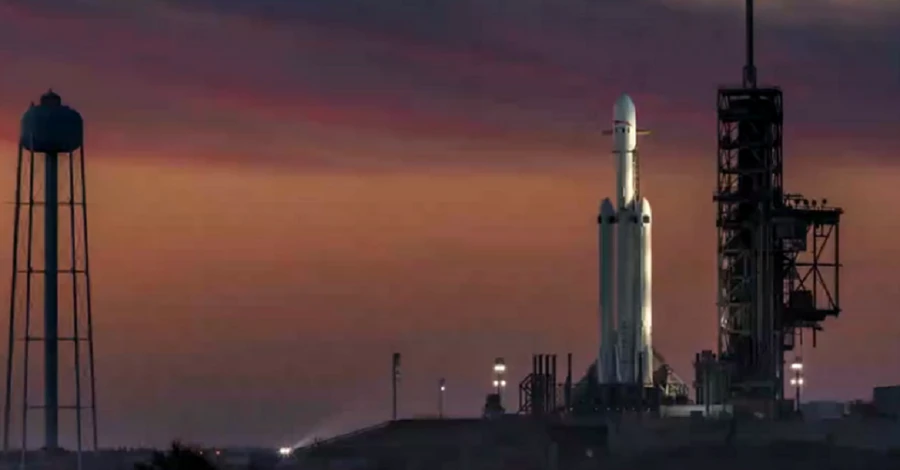 SpaceX запустила на орбиту спутник весом более 6 тонн
